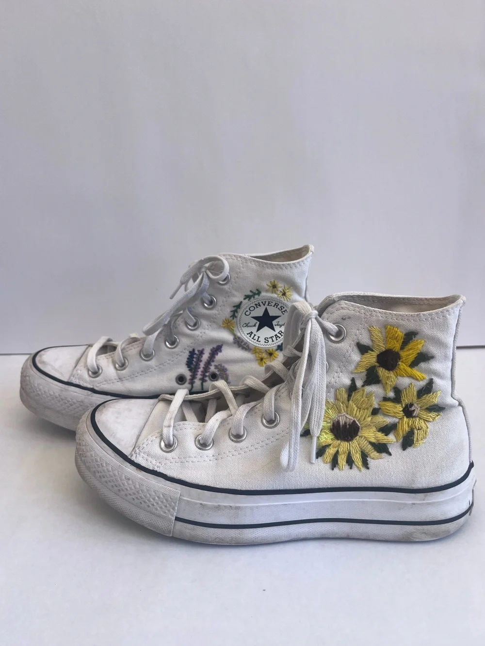 HAND EMBROIDERED platform hightop white Converse